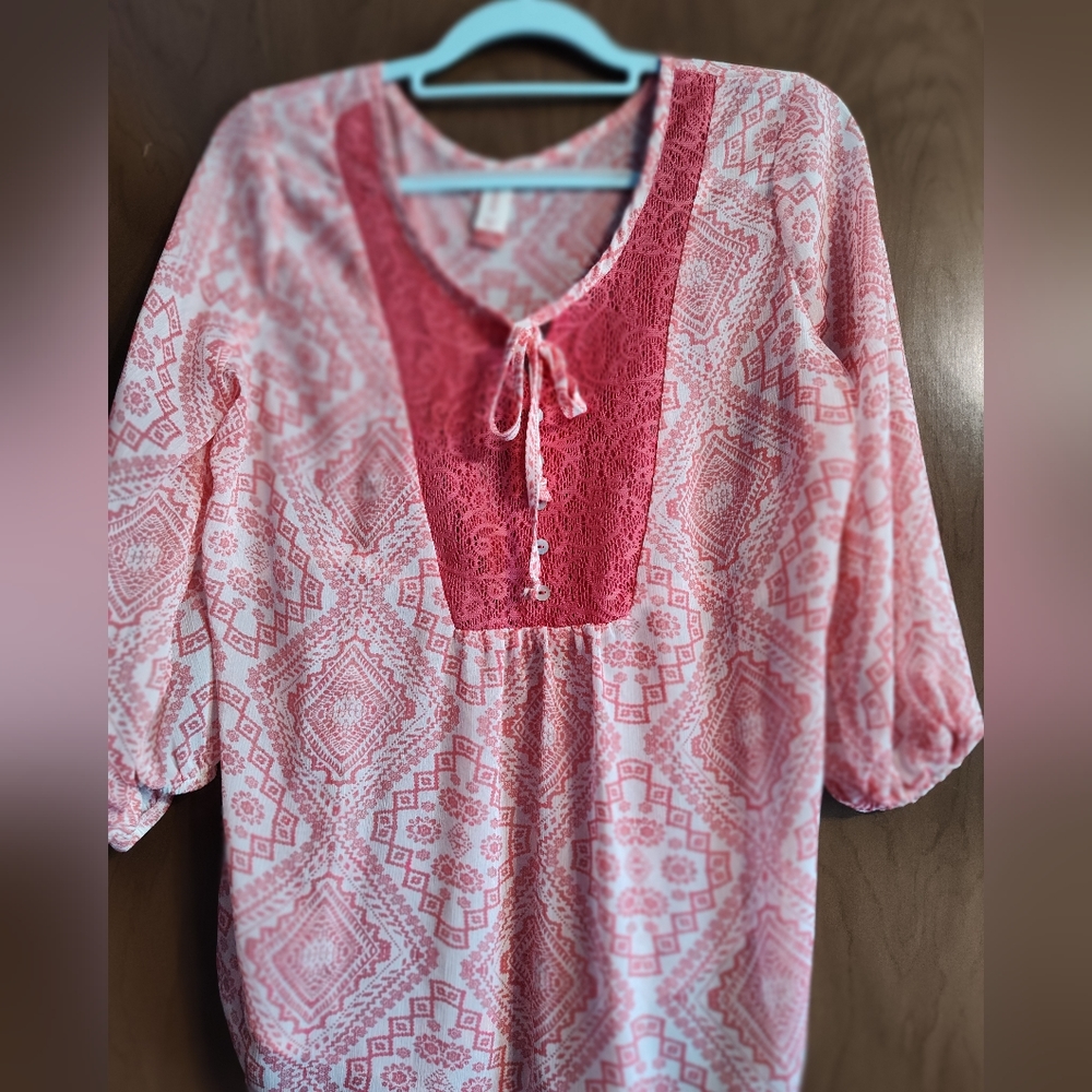 NO BOUNDARIES Ladies Sheer Pullover Blouse  Size Large (11-13) Elbow Sleeves..